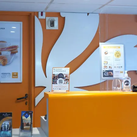 Premiere Classe סומור